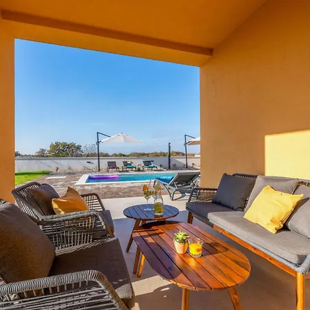 Amazing In With Heated Swimming Pool Holiday home Gajana