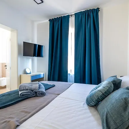 Amazing In With Heated Swimming Pool * Gajana